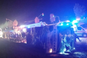 denizli'de-yolcu-otobusu-ile-kamyon-carpisti;-12-yarali