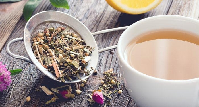 karisik-bitki-cayi-faydalari-nelerdir?-karisik-bitki-cayi-nasil-yapilir?