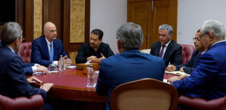 Yunanistan Dışişleri Bakanı Dendias, Bingazi'de Hafter ile görüştü