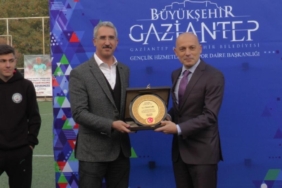 jubile-yapacak-cuneyt-cakir'a-gaziantep'te-plaket