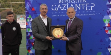 jubile-yapacak-cuneyt-cakir'a-gaziantep'te-plaket