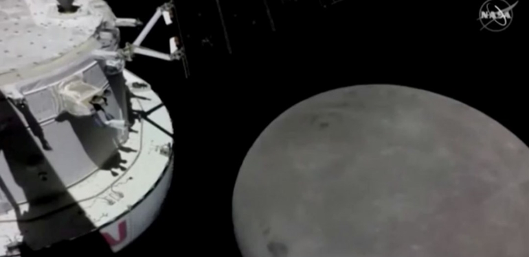 NASA’nın kapsülü Ay’ın yörüngesinde