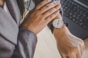 artik-saniye-uygulamasi-sona-eriyor:-dev-sitelerin-ve-uydu-platfomlarinin-cokmesine-neden-oluyor