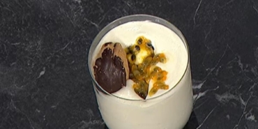 masterchef-gunun-yemegi:- brezilya-meshur- tatli-tarifi!-maracujali-(carkifelek-meyvesi)-mus-nasil-yapilir?-maracujali-(carkifelek-meyvesi)-mus-yapilisi!