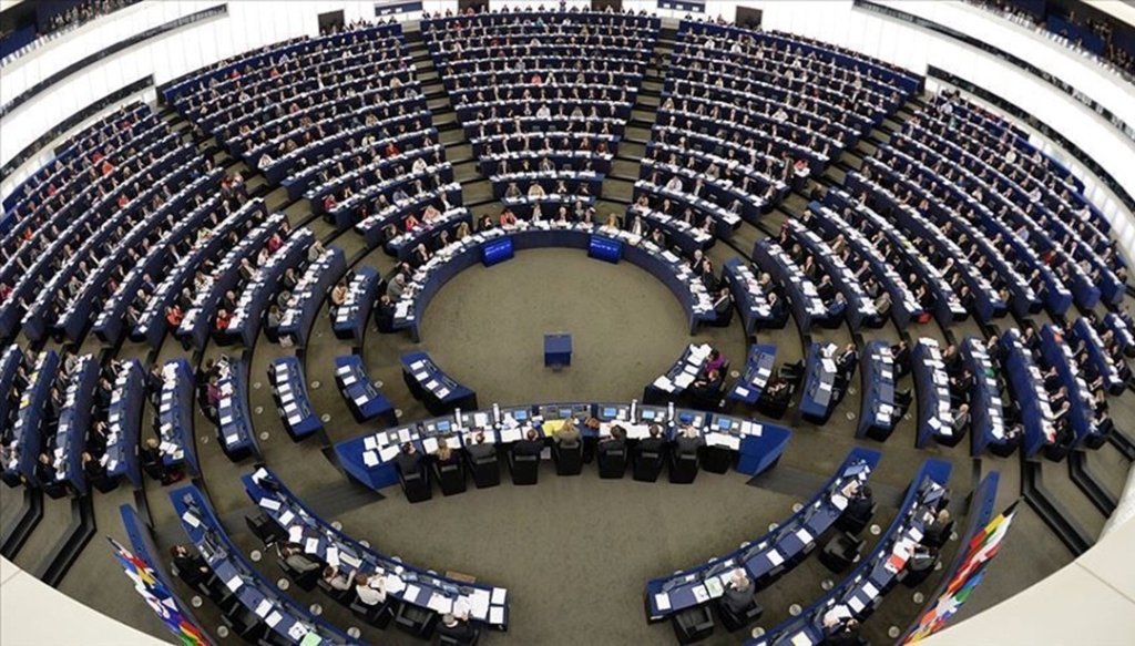 avrupa-parlamentosu,-ukrayna’ya-18-milyar-euroluk-krediyi-onayladi