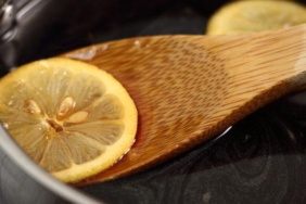 hastaligi-yok-ediyor:-pekmeze-limon-sikin-mucizeye-sahit-olun