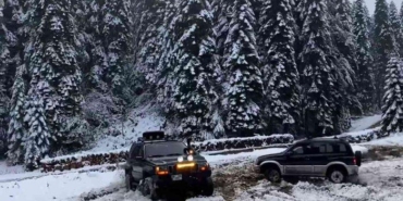 doga-tutkunlari-karin-keyfini-araclariyla-cikardi