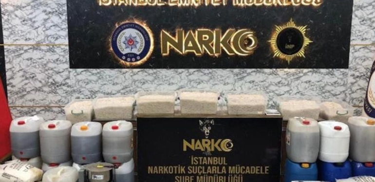 Bakan Soylu, İstanbul'da yarım tondan fazla metamfetamin ele geçirildiğini açıkladı
