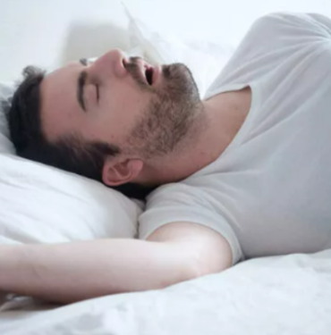 geceleri-5-dakika-icinde-uyumanizi-saglayacak!-basit-yemek-tuyosu-cok-etkili