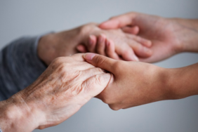 yeni-arastirma-sonucu-sok-edici:-kavrama-gucunuz-ne-kadar-omrunuz-kaldigini-soyleyebilir!