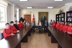 kayseri’nin-ilk-ve-tek-ragbi-takimi,-ilce-protokolu-ile-bir-araya-geldi