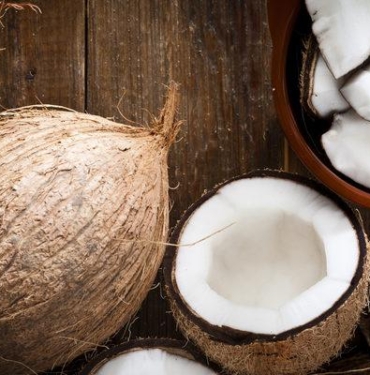 hindistan-cevizi-nasil-tuketilir,-faydalari-nelerdir?-cig-hindistan-cevizi-nasil-yenir,-gunde-ne-kadar-tuketilmeli?