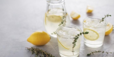 kekik-suyu-nasil-tuketilir,-damitma-kekik-suyu-nasil-kullanilir?-kekik-suyu-ne-kadar-sure-icilmeli,-neye-iyi-gelir?