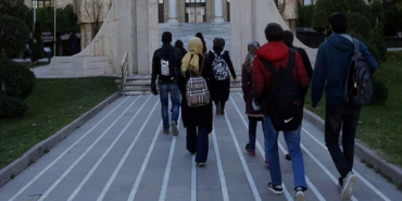 is-tercihi-ve-kariyer-planlamasi-anketi:-genclerin-yarisinin-tercihi-kamu