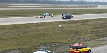 almanya’da-cevreciler,-munih-havalimani’nda-eylem-yapti