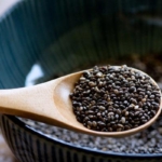 chia-tohumu-nasil-tuketilir,-yogurtla-nasil-yenir?-chia-tohumu-gunluk-ne-kadar-kullanilir,-ac-karna-mi-tok-karna-mi-yenir?