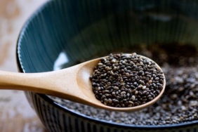chia-tohumu-nasil-tuketilir,-yogurtla-nasil-yenir?-chia-tohumu-gunluk-ne-kadar-kullanilir,-ac-karna-mi-tok-karna-mi-yenir?