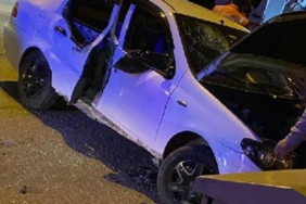 bayrampasa’da-otomobilin-carptigi-direk-yayanin-uzerine-devrildi:-1-olu