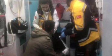 tartistigi-mesai-arkadasinin-kulagini-kesti