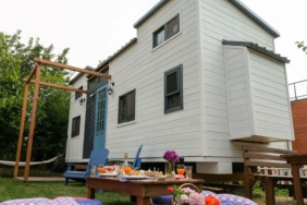 tiny-house’lar-kendi-enerjisini-uretiyor,-kirli-suyu-aritiyor