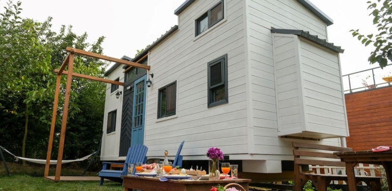 Tiny House’lar kendi enerjisini üretiyor, kirli suyu arıtıyor