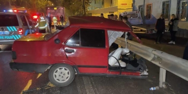 bursa’da-trafik-kazasinda-ikiye-bolunen-otomobilin-surucusu-hayatini-kaybetti