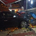 direksiyon-hakimiyetini-kaybetti-markete-daldi:-2-yarali