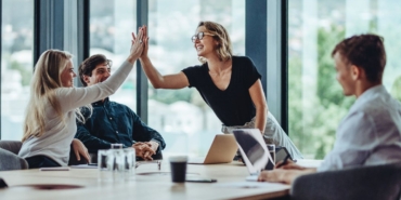 ab,-kadin-ve-erkek-calisanlara-esit-ucrette-anlasti