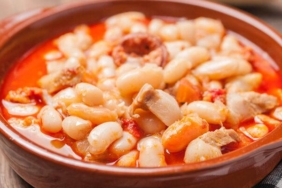 bakanlik-acikladi!-bekar-erkeklere-ozel-menu:-sebzeli-omlet,-sogus-yesillik,-etli-kuru-fasulye…