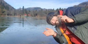 borcka-karagol-buz-tuttu