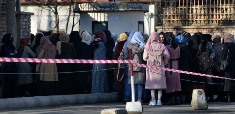 Taliban’dan kadınlara üniversite yasağı