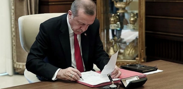 YÖK’e 5 yeni üye seçildi, 6 üniversiteye rektör atandı