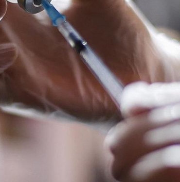 piyasadan-geri-cekilmisti!-saglik-bakanligindan-asi-aciklamasi