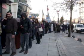 sgk-onunde-eyt-kuyrugu