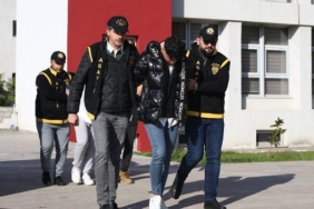 adana’da-gasbettikleri-kisiyi-otomobilinin-bagajina-kapatan-2-zanli-tutuklandi