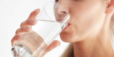 yemek-sirasinda-su-tuketimine-dikkat