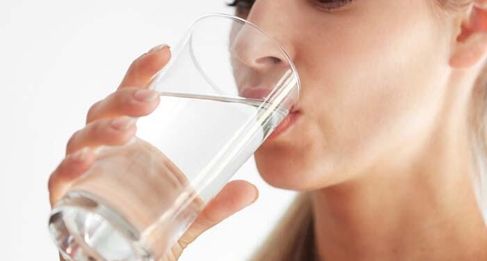 Yemek sırasında su tüketimine dikkat