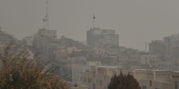 iran’da-hava-kirliligi-nedeniyle-bircok-kentte-egitime-ara-verildi
