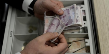 memur-ve-emeklinin-2023-zammi-belli-oldu:-en-dusuk-memur-ve-emekli-maasi-ne-kadar-olacak?-gozler-refah-payinda