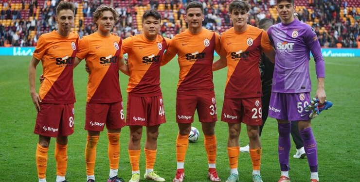 Okan Buruk'un prensi 4 yıllık imza attı