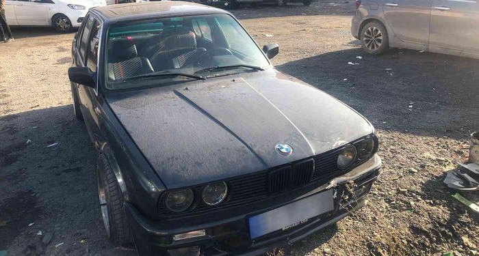 Avcılar’da drift atan sürücünün ehliyetine el konuldu, araç trafikten men edildi