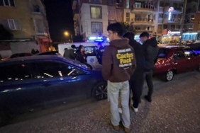 kadin-musteriyi-rahatsiz-eden-sahsa-meydan-dayagi