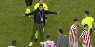 nuri-sahin'den-ornek-davranis