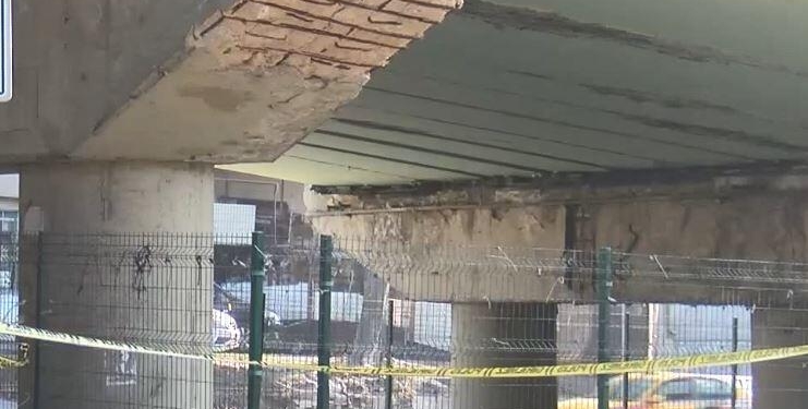 Esenler'de 'dökülen' üst geçit