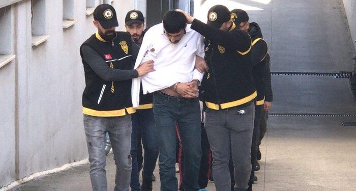 Adana’da çiftliğe düzenlenen operasyonda yakalanan 3 zanlı tutuklandı