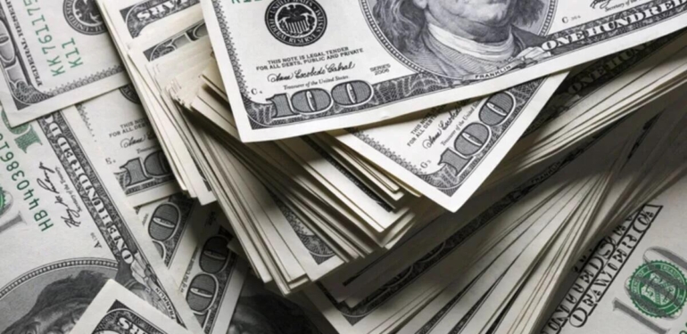 Dolar, dirençli ABD iş piyasasından destek buldu