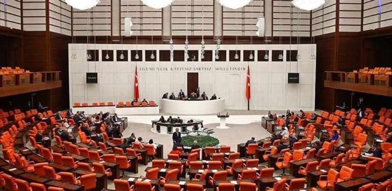 Sözleşmeliye kadro teklifi TBMM’de