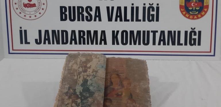 El yazması Tevrat'ı 5 milyon dolara satmak isterken yakalandı