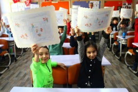 19-milyon-ogrenci-karne-aliyor