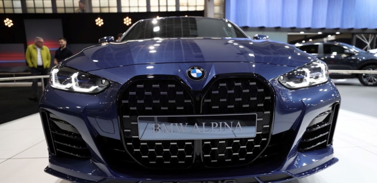 Milyonluk otomobiller görücüye çıktı